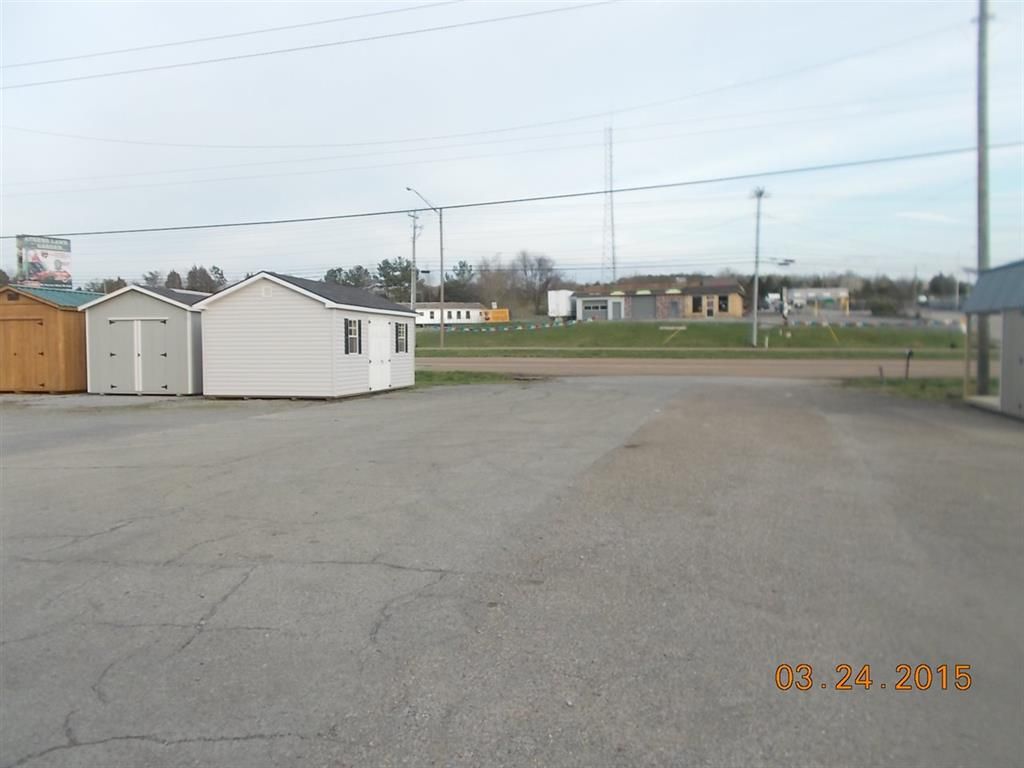 1102 N Congress Pkwy, Athens, TN 37303